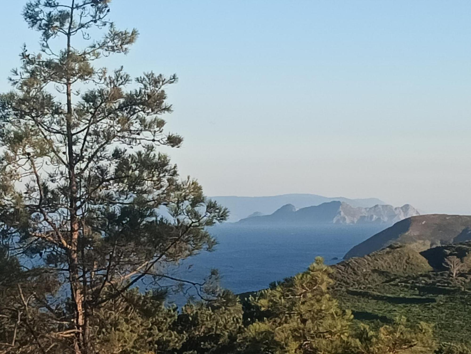 فيلا A Parrula, Mar, Rio Y Montana Sotomayor المظهر الخارجي الصورة